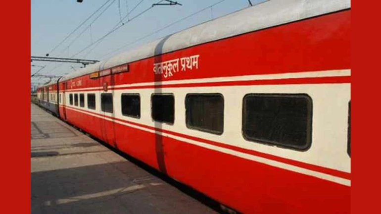 दिल्ली और मुंबई के बीच चलेगी एसी एक्सप्रेस ट्रेन