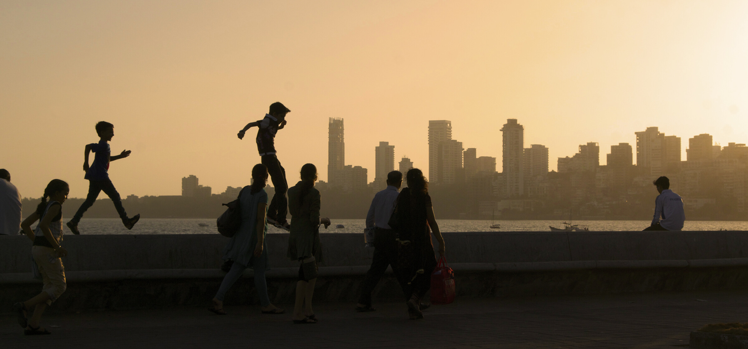 From 'Muskuraiye app Lucknow mein hain' to 'Aamchi Mumbai'