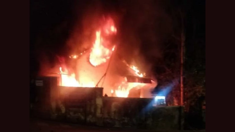 Minor fire breaks out at Maharashtra Food Minister's house; No casualties reported Minor fire breaks out at Maharashtra Food Minister's house; No casualties reported