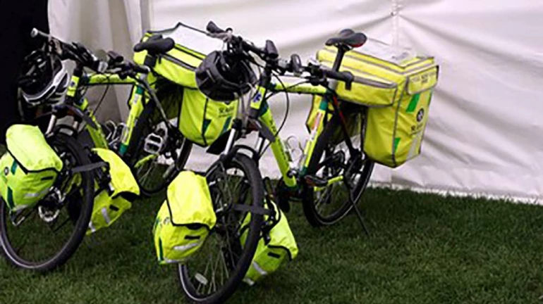 मुंबईतल्या गल्ल्यांमध्ये फिरणार सायकल रुग्णवाहिका मुंबईतल्या गल्ल्यांमध्ये फिरणार सायकल रुग्णवाहिका