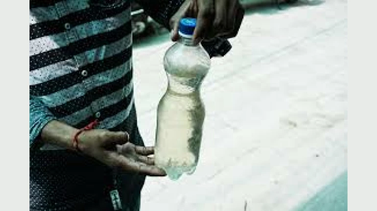 जनशताब्दी एक्सप्रेस में गंदे पानी से बन रही थी चाय? जनशताब्दी एक्सप्रेस में गंदे पानी से बन रही थी चाय?