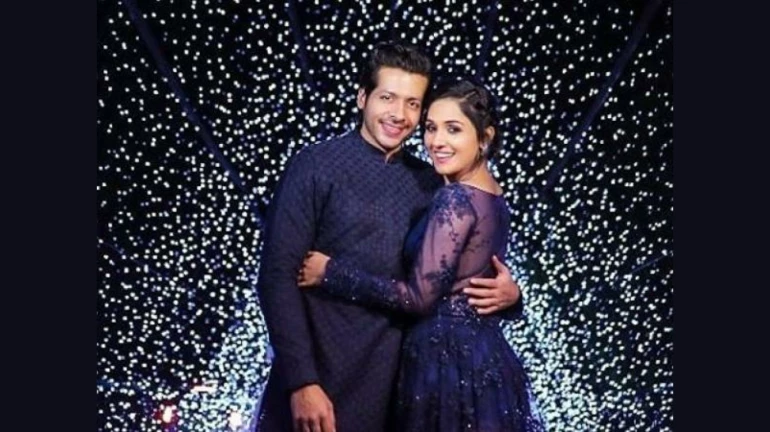 परेशानी भरे माहौल में एक दूजे के हुए नीति-निहार, अब मुंबई का रिसेप्शन हुआ कैंसिल परेशानी भरे माहौल में एक दूजे के हुए नीति-निहार, अब मुंबई का रिसेप्शन हुआ कैंसिल