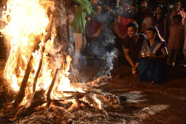 चांदणं रातीला ‘शिमगा’ आला...