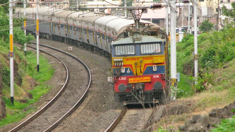 महाशिवरात्री आणि होळीसाठी मध्य रेल्वेच्या १० विशेष गाडया महाशिवरात्री आणि होळीसाठी मध्य रेल्वेच्या १० विशेष गाडया