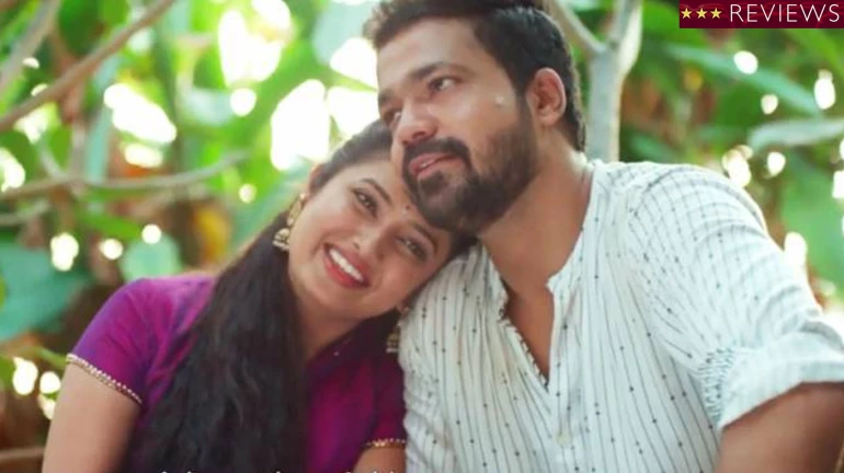 Movie Review : डोक्यावर पडलेल्या शहाण्या मित्राची गोष्ट Movie Review : डोक्यावर पडलेल्या शहाण्या मित्राची गोष्ट