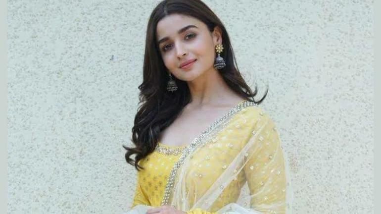 आलिया के भीतर ‘सड़क 2’ को लेकर इस वजह से है डर... आलिया के भीतर ‘सड़क 2’ को लेकर इस वजह से है डर...