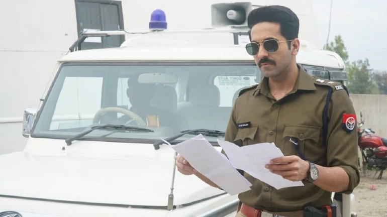 दबंग पुलिस ऑफिसर बनें आयुष्मान खुराना, ‘आर्टिकल 15’ का फर्स्ट लुक आया सामने दबंग पुलिस ऑफिसर बनें आयुष्मान खुराना, ‘आर्टिकल 15’ का फर्स्ट लुक आया सामने