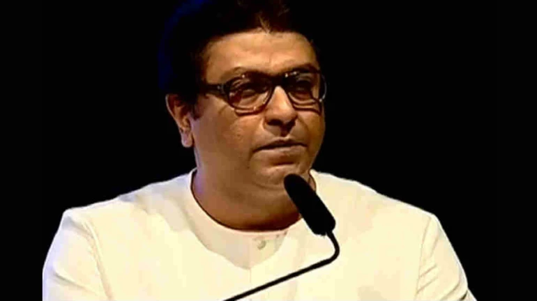 निवडणुकीपूर्वी पुलवामासारखा आणखी एक हल्ला; राज ठाकरे यांचा मोदींवर स्ट्राईक निवडणुकीपूर्वी पुलवामासारखा आणखी एक हल्ला; राज ठाकरे यांचा मोदींवर स्ट्राईक