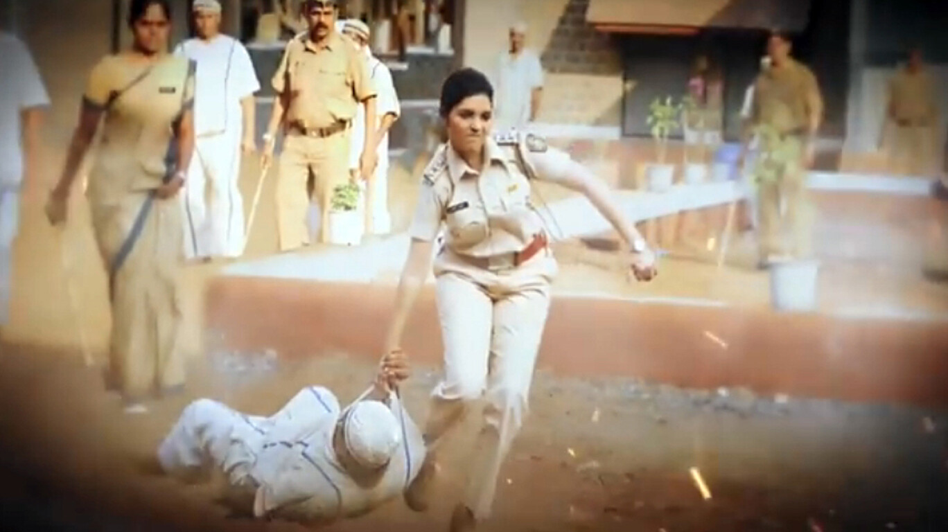 हा पहा मुक्ताचा डॅशिंग लुक