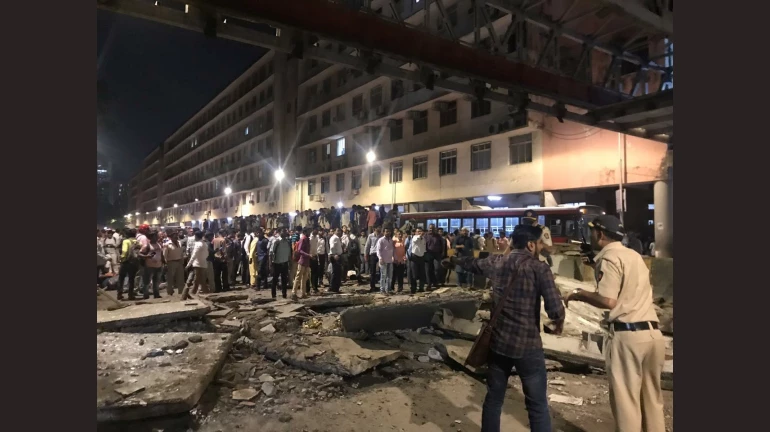 Footover Bridge at CSMT near Times of India building collapses Footover Bridge at CSMT near Times of India building collapses