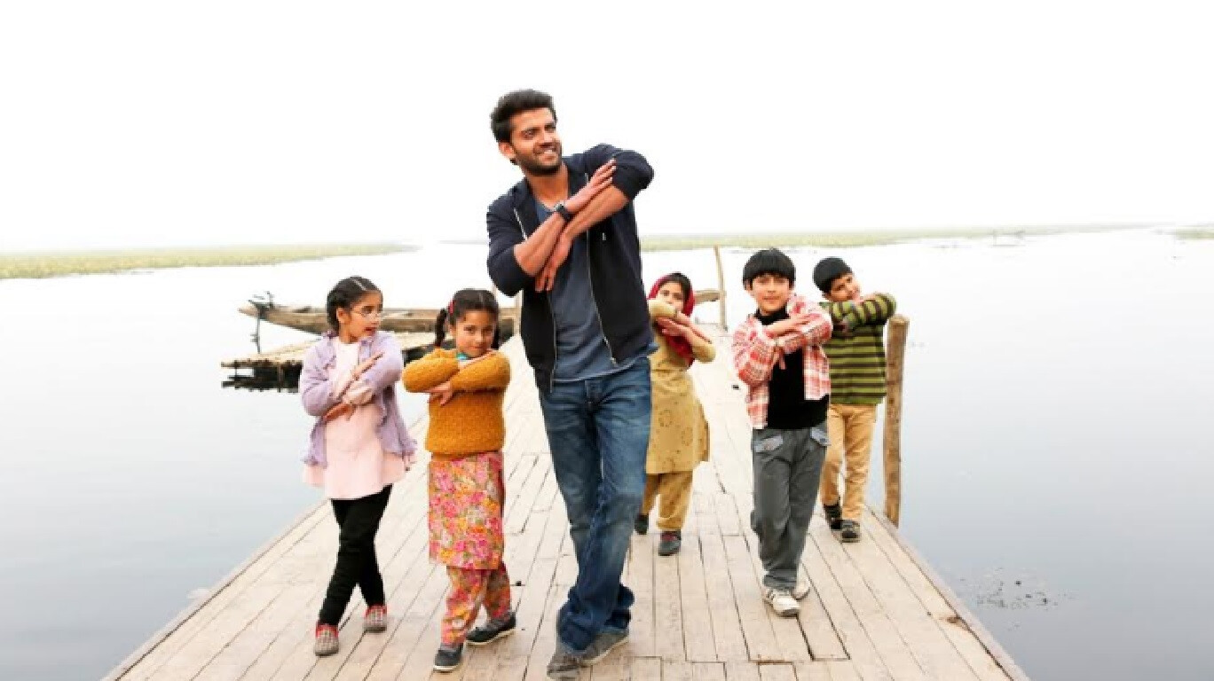 Zaheer Iqbal choreographs the hook step of Notebook's song Bumro