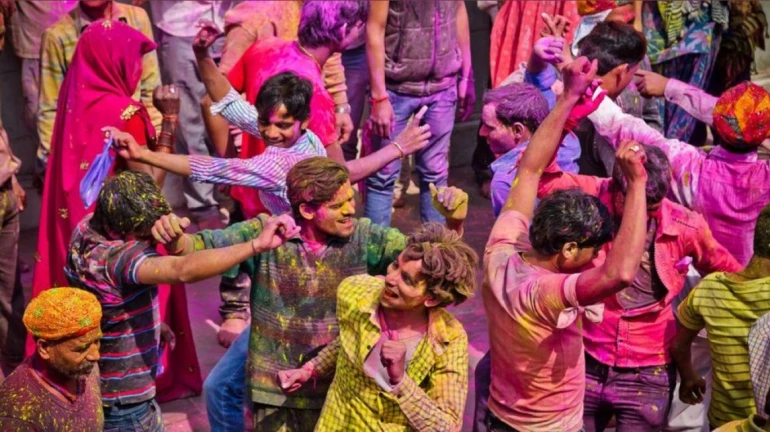 मुंबईतील ३८ जणांवर वेगवेगळ्या कारणांसाठी पालिकेच्या रुग्णालयांमध्ये उपचार मुंबईतील ३८ जणांवर वेगवेगळ्या कारणांसाठी पालिकेच्या रुग्णालयांमध्ये उपचार