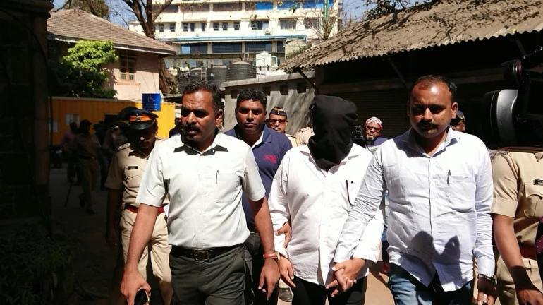 हिमालय पुल दुर्घटना: नीरजकुमार देसाई को 25 मार्च तक की पुलिस हिरासत हिमालय पुल दुर्घटना: नीरजकुमार देसाई को 25 मार्च तक की पुलिस हिरासत