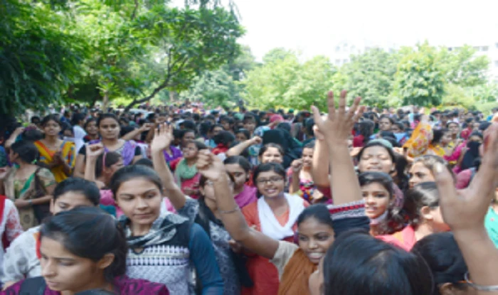 ‘छोटी स्कर्ट’ पर जेजे मेडिकल कॉलेज में बवाल!