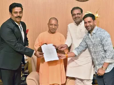 भोजपुरी इंडस्ट्री के सुपर स्टार दिनेश लाल यादव उर्फ निरहुआ भी बीजेपी में हुए शामिल