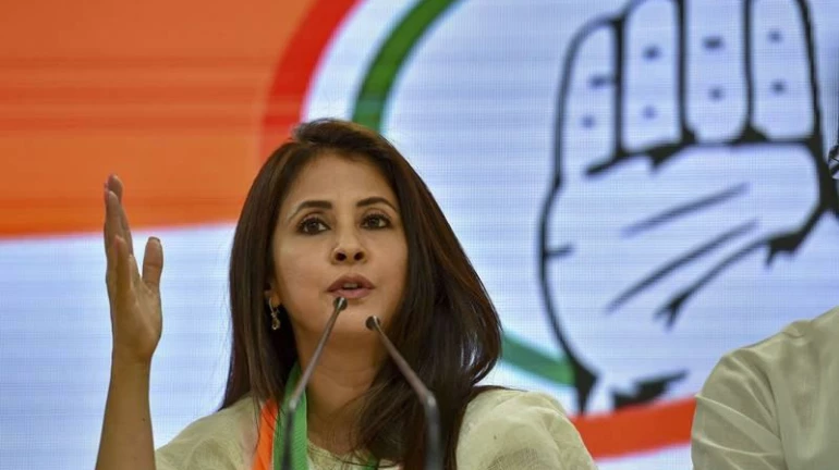 उर्मिला मातोंडकर निवडणुकीच्या रिंगणात; गोपाळ शेट्टींविरोधात रंगणार सामना उर्मिला मातोंडकर निवडणुकीच्या रिंगणात; गोपाळ शेट्टींविरोधात रंगणार सामना