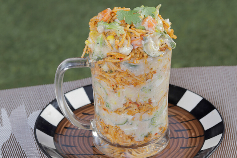 नूडल्स शेक ट्राय केलंत का?