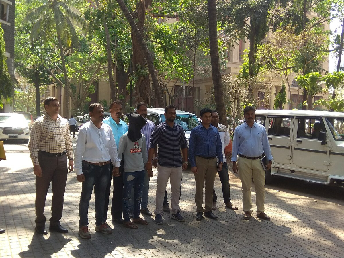 आईला भेटायला आला आणि भुरट्या चोरांचा बळी ठरला