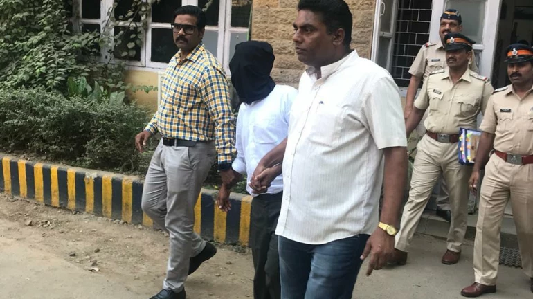 हिमालय पूल दुर्घटना : पालिकेच्या सहाय्यक अभियंत्याला ५ एप्रिलपर्यंत कोठडी हिमालय पूल दुर्घटना : पालिकेच्या सहाय्यक अभियंत्याला ५ एप्रिलपर्यंत कोठडी