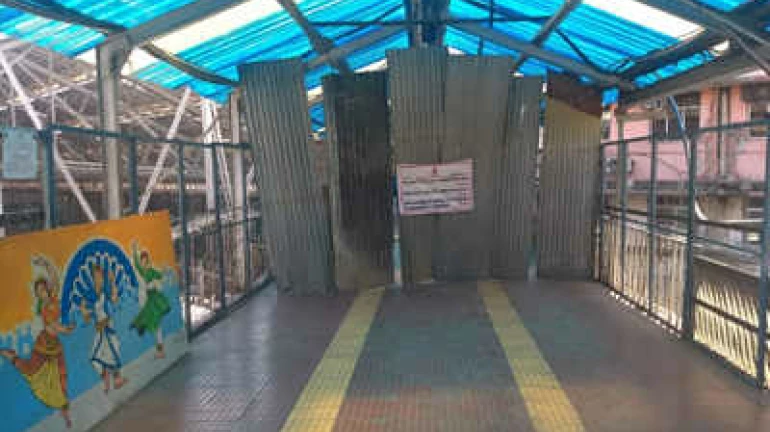 CST ब्रिज हादसे के बाद अब तक कई रेलवे स्टेशनों के ब्रिज किए गए बंद CST ब्रिज हादसे के बाद अब तक कई रेलवे स्टेशनों के ब्रिज किए गए बंद