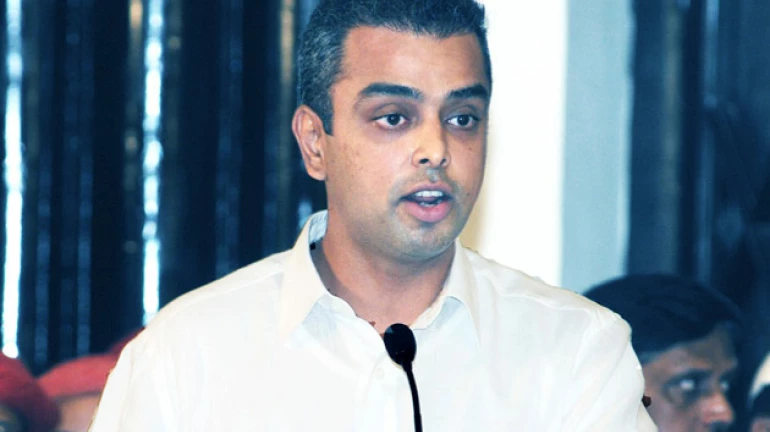 शिवसेनेकडून जैनांचा अपमान; मिलिंद देवरा यांचा आरोप शिवसेनेकडून जैनांचा अपमान; मिलिंद देवरा यांचा आरोप