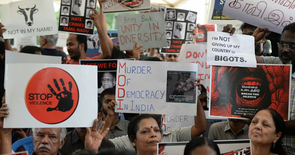 Over 200 writers appeal against 'Hate Politics'