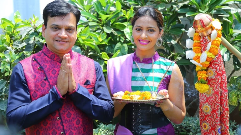 बघा, मंगेश-तेजश्रीचा गुढीपाडवा! बघा, मंगेश-तेजश्रीचा गुढीपाडवा!
