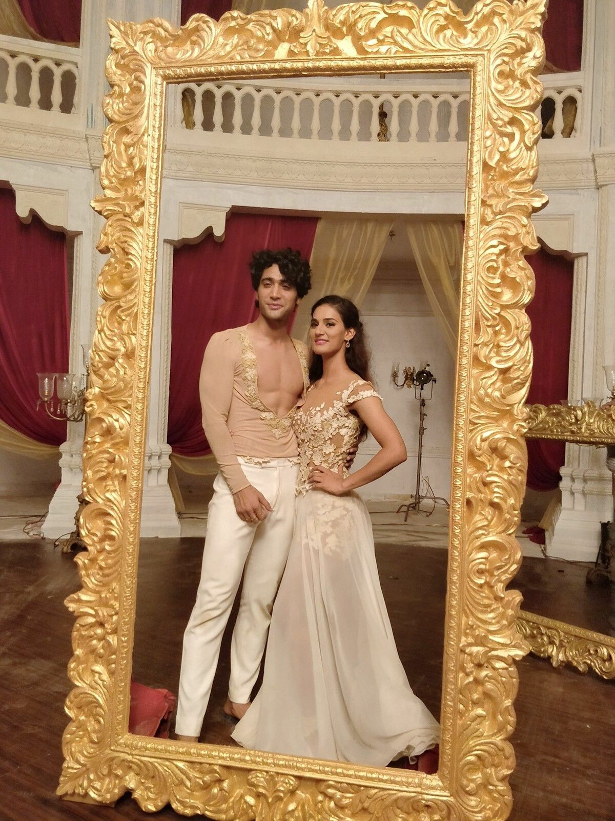 Sanam Johar Creates Magic With Mukti Mohan In Ishq Ne Mumbai Live #sanam_johar | 502 personas han visto esto. sanam johar creates magic with mukti