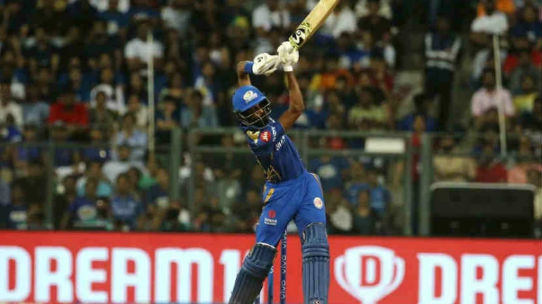 बंगळुरु पुन्हा पराभूत, मुंबईचा ५ गडी राखून विजय बंगळुरु पुन्हा पराभूत, मुंबईचा ५ गडी राखून विजय