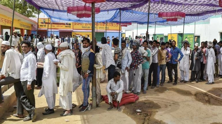 'मतदान केंद्रावर गरजेनुसार वैद्यकीय सेवा' - केंद्रीय निवडणूक आयोग 'मतदान केंद्रावर गरजेनुसार वैद्यकीय सेवा' - केंद्रीय निवडणूक आयोग