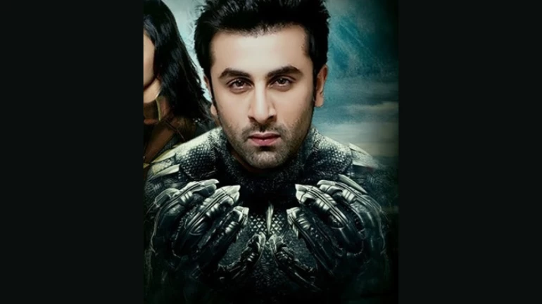 रणबीर बनला सुपरपॅावर असलेला डीजे! रणबीर बनला सुपरपॅावर असलेला डीजे!