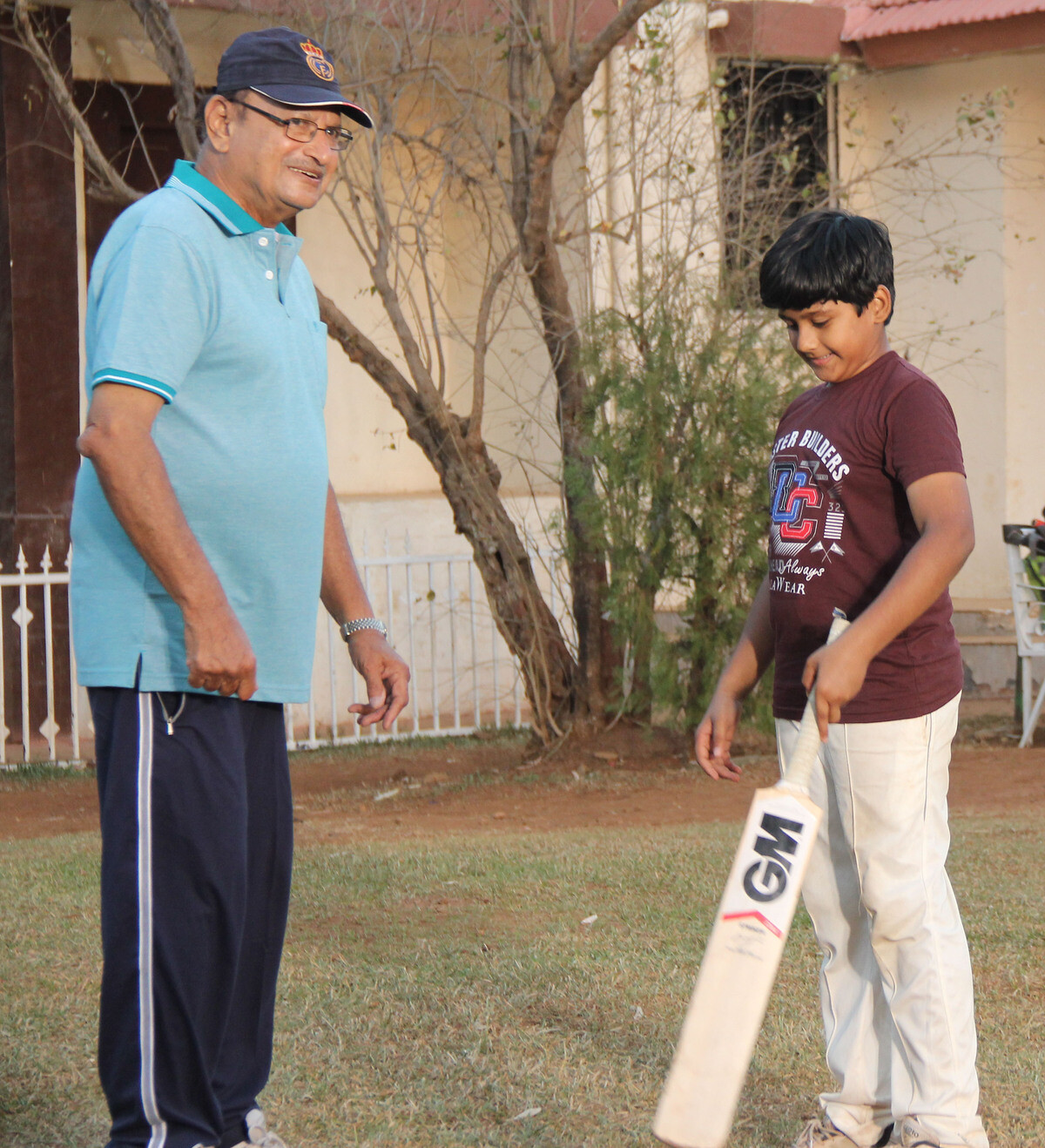 रुपेरी पडद्यावर माजी क्रिकेटपटू अजित वाडेकर