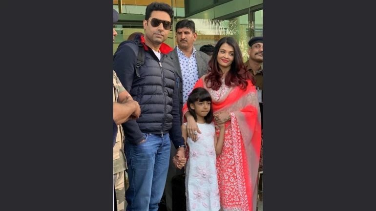 शादी की सालगिरह पर अभिषेक-ऐश्वर्या आराध्या के साथ पहुंचे मालदीव शादी की सालगिरह पर अभिषेक-ऐश्वर्या आराध्या के साथ पहुंचे मालदीव