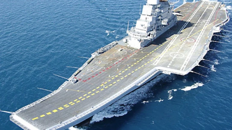 आयएनएस विक्रमादित्यवर आग; एक अधिकारी शहीद आयएनएस विक्रमादित्यवर आग; एक अधिकारी शहीद