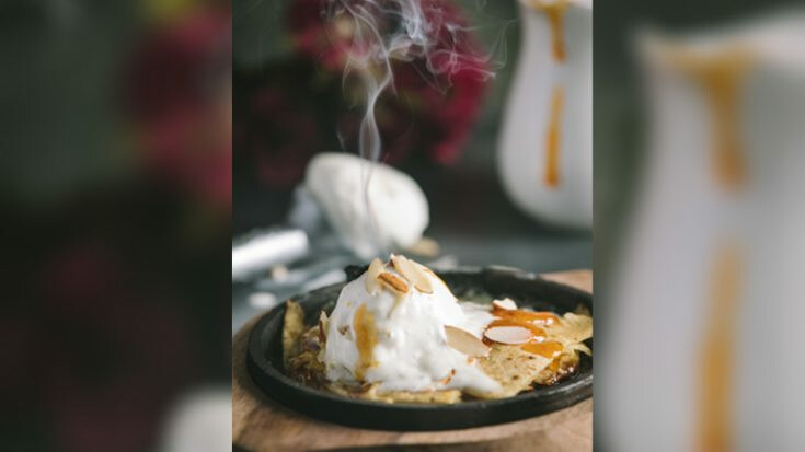 आईस्क्रिमला महाराष्ट्रीयन तडका म्हणजे 'सिजलिंग पुरणपोळी'