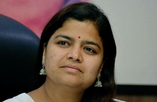 यंदा देशात मोदी त्सुनामी – पूनम महाजन