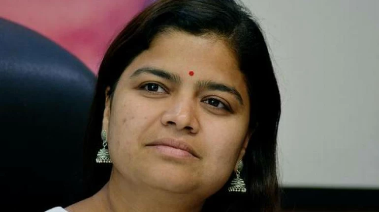 यंदा देशात मोदी त्सुनामी – पूनम महाजन यंदा देशात मोदी त्सुनामी – पूनम महाजन