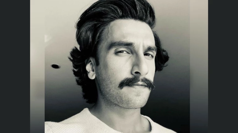 रणवीरचा रेट्रो लूक रणवीरचा रेट्रो लूक