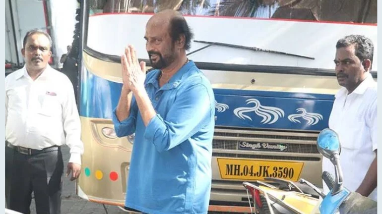 पथराव के बाद रजनीकांत की फिल्म ‘दरबार’ की शूटिंग हुई बंद पथराव के बाद रजनीकांत की फिल्म ‘दरबार’ की शूटिंग हुई बंद