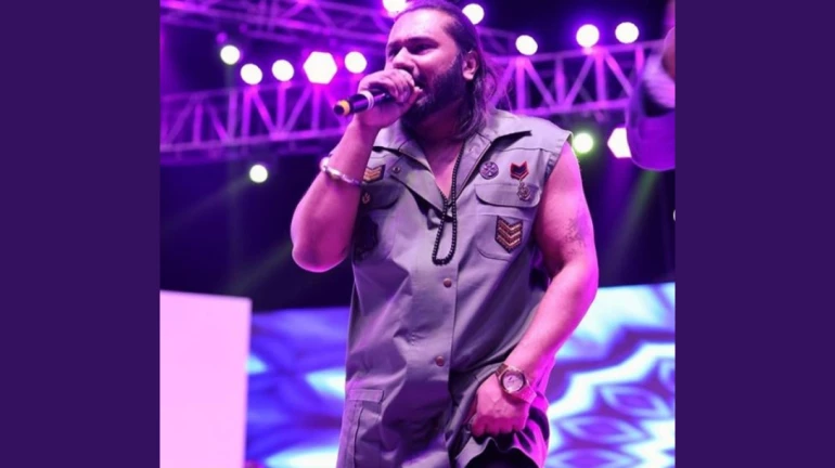 ‘मखना’ की सफलता के बाद, हनी सिंह ने शुरु की नए सिंगल की शूटिंग! ‘मखना’ की सफलता के बाद, हनी सिंह ने शुरु की नए सिंगल की शूटिंग!