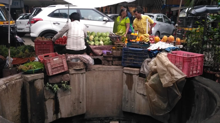 मुंबईतील विहिरींचं पाणीही वापरता येणार, स्वच्छतेसाठी १० लाखांचा निधी मुंबईतील विहिरींचं पाणीही वापरता येणार, स्वच्छतेसाठी १० लाखांचा निधी