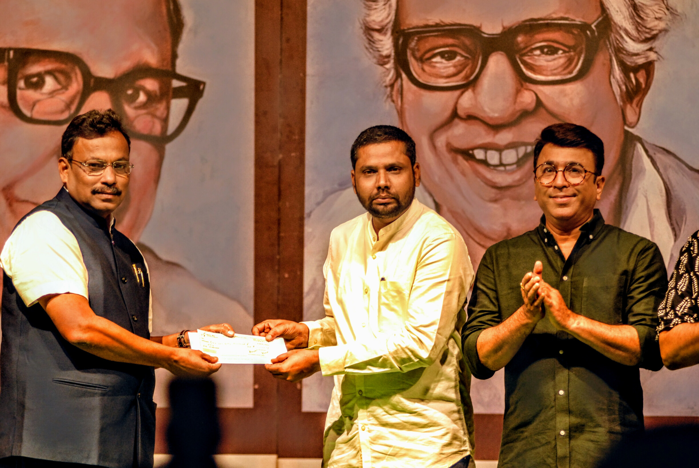 पुष्करचा वाढदिवस अन् सामाजिक बांधिलकी