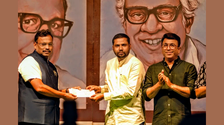 पुष्करचा वाढदिवस अन् सामाजिक बांधिलकी पुष्करचा वाढदिवस अन् सामाजिक बांधिलकी