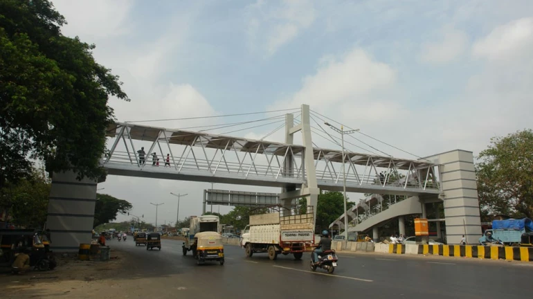 MMRDA will remove roofs of 21 FOBs in Mumbai MMRDA will remove roofs of 21 FOBs in Mumbai