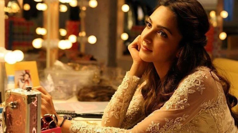 बॉलिवूडमधल्या 'या' अभिनेत्यामुळे किराया आडवाणीचं नाव बदललं बॉलिवूडमधल्या 'या' अभिनेत्यामुळे किराया आडवाणीचं नाव बदललं