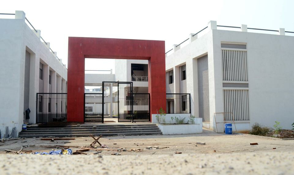 कल्याण उपकेंद्रात इंजिनिअरिंग अभ्यासक्रम