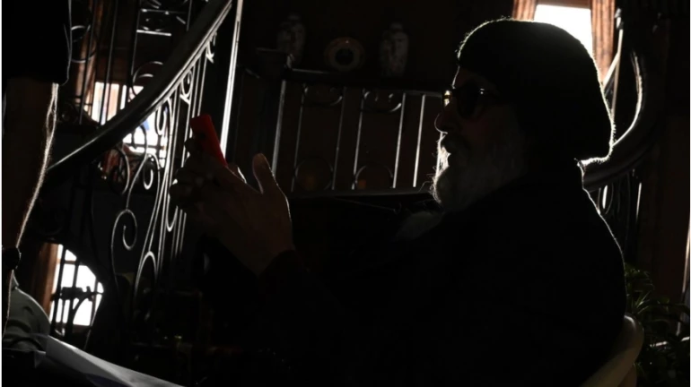 'चेहरे' चित्रपटातील अमिताभ यांचा फर्स्ट लूक पाहिलात का? 'चेहरे' चित्रपटातील अमिताभ यांचा फर्स्ट लूक पाहिलात का?