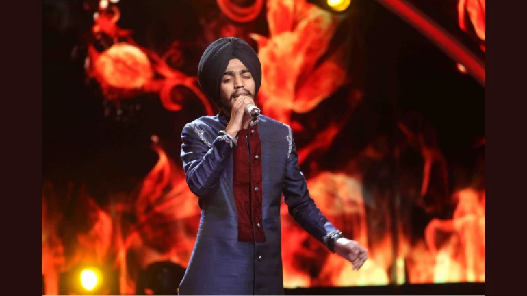 मराठीसाठी पंजाबी गुरबिंदर सिंगची उर्दू कव्वाली ! मराठीसाठी पंजाबी गुरबिंदर सिंगची उर्दू कव्वाली !