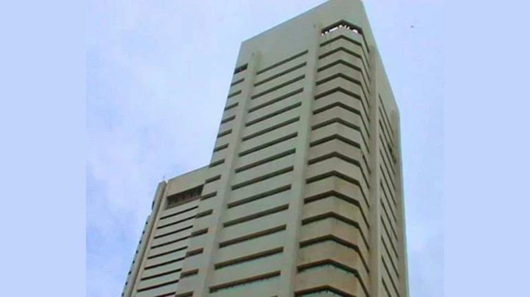 GST officer Commits Suicide by Jumping From 30th Floor of World Trade Centre GST officer Commits Suicide by Jumping From 30th Floor of World Trade Centre