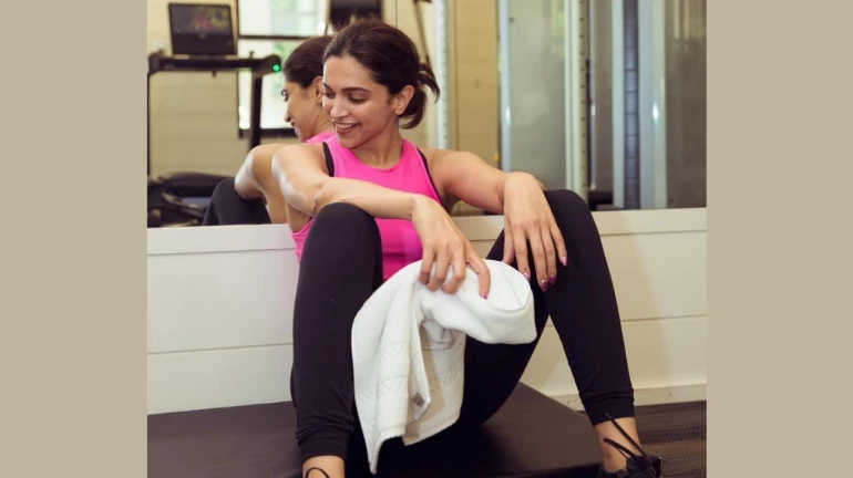 दीपिका पादुकोण ने कान्स में शामिल होने से पहले जिम में बहाया पसीना! दीपिका पादुकोण ने कान्स में शामिल होने से पहले जिम में बहाया पसीना!